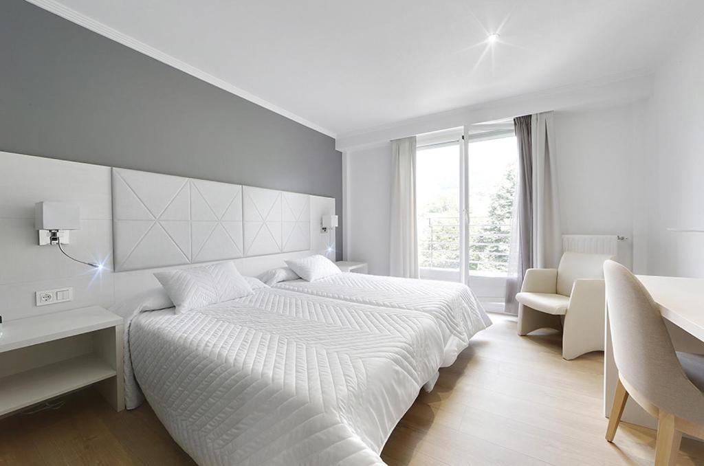 Hotel Loiola Аспейтиа Екстериор снимка